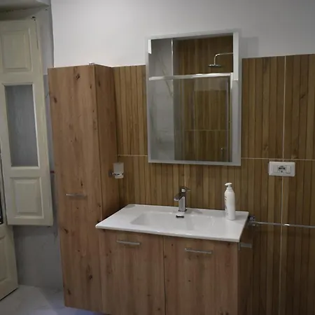 Dionisio Apartment
