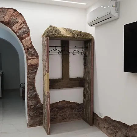 Dionisio House Apartman *